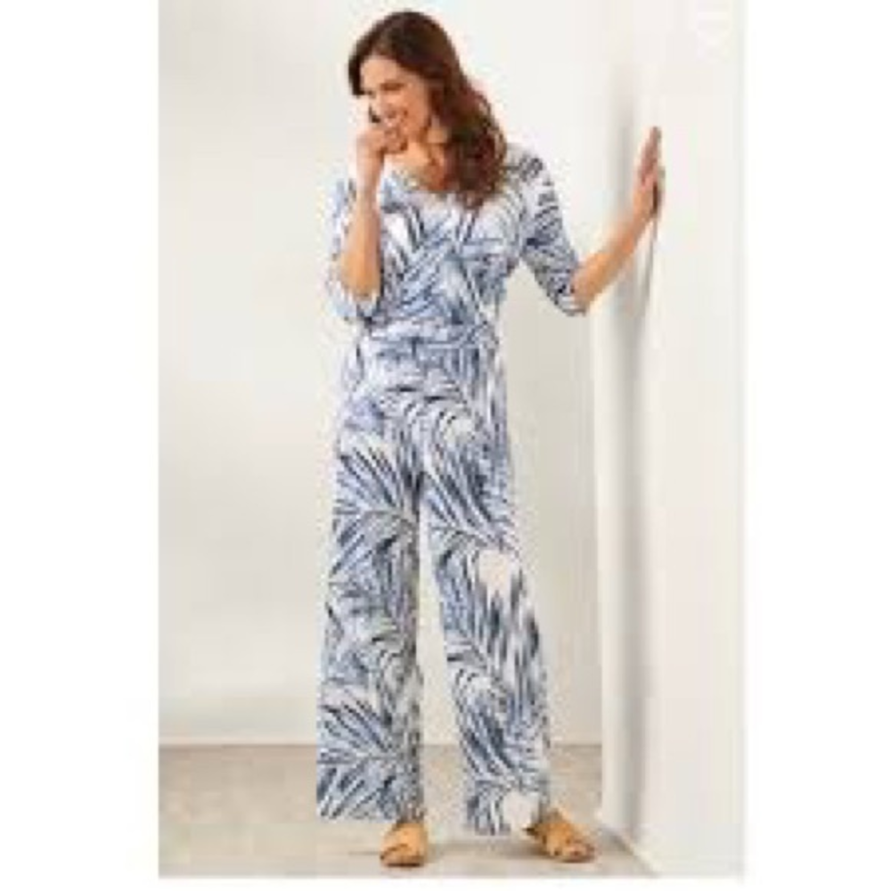 SOFT SURROUNDINGS Bayside Palm Leaf S/S Tropical Print Jumpsuit‎